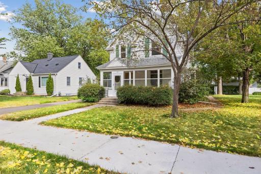 221 11th Avenue N, Hopkins, MN 55343