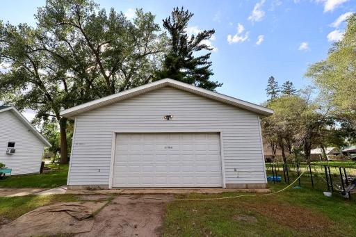 327 11th Street S, Sauk Rapids, MN 56379