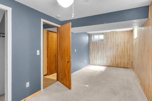 6432 Zealand Avenue N, Brooklyn Park, MN 55428
