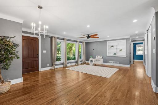 17-web-or-mls-5645 141st St N-17.jpg