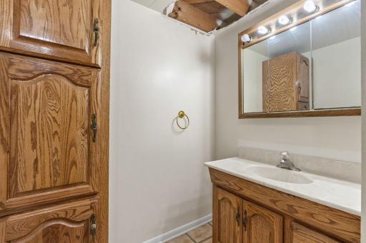 36-web-or-mls-5645 141st St N-36.jpg