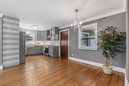 16-web-or-mls-5645 141st St N-16.jpg