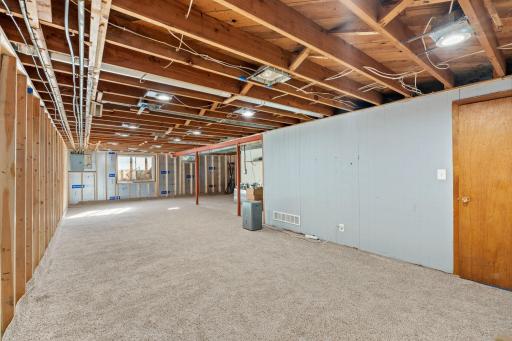31-web-or-mls-5645 141st St N-31.jpg