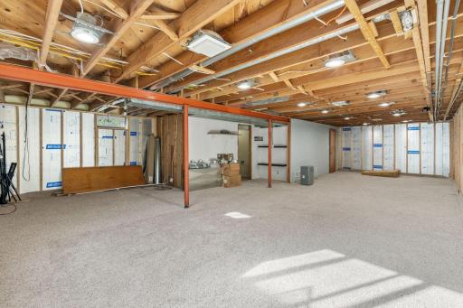 32-web-or-mls-5645 141st St N-32.jpg