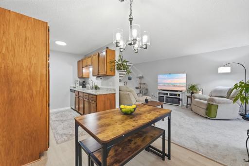 1646 City View Drive, 19, Eagan, MN 55121