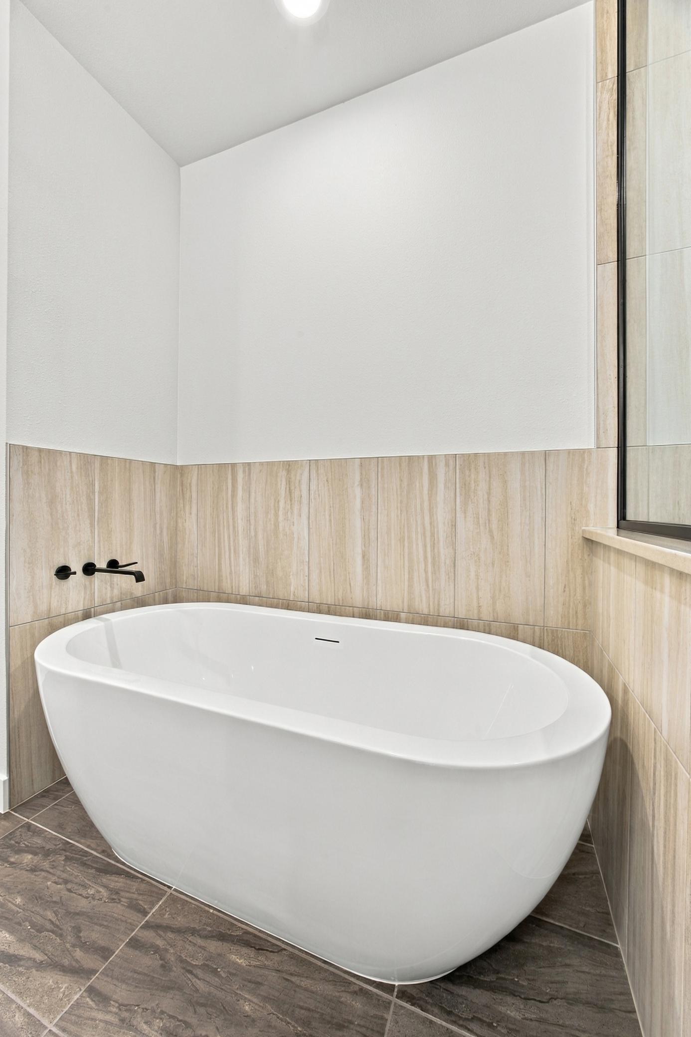 Primary Bathtub