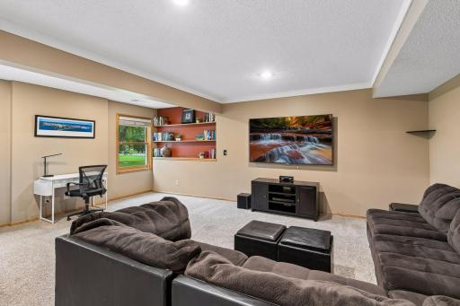 14841 Langdon Place, Eden Prairie, MN 55347