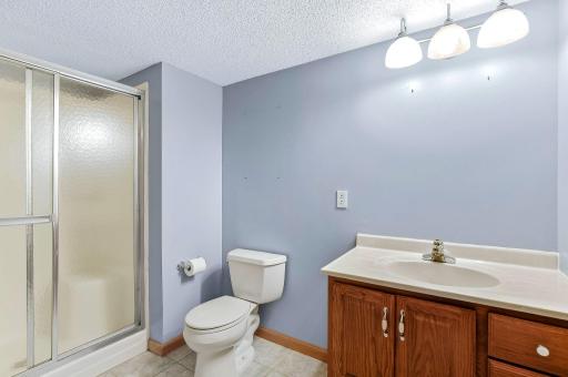 536 Holly Lane N, Oakdale, MN 55128