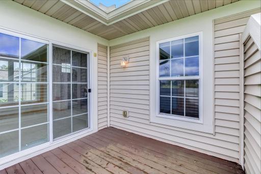 536 Holly Lane N, Oakdale, MN 55128