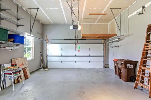 536 Holly Lane N, Oakdale, MN 55128