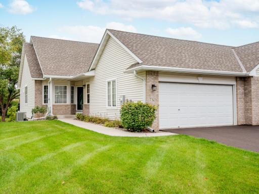 Wonderful end-unit offering easy one-level living in the established Brittany Park neighborhood.