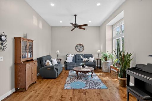 16959 Hubbard Trail, Lakeville, MN 55044