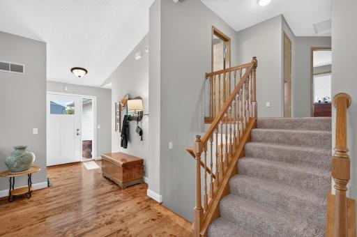 16959 Hubbard Trail, Lakeville, MN 55044