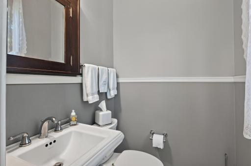 1100 Douglas Avenue, Minneapolis, MN 55403
