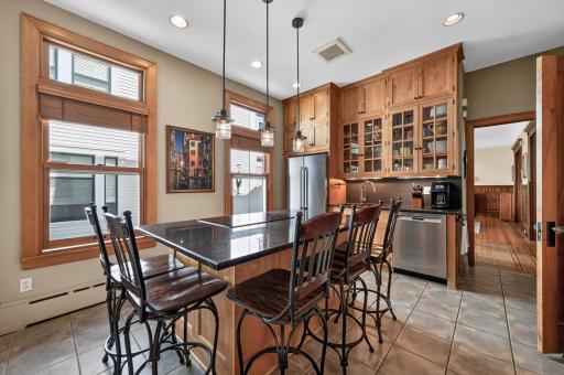 1100 Douglas Avenue, Minneapolis, MN 55403