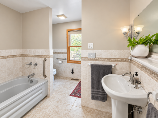414 Dacota Street, Winona, MN 55987