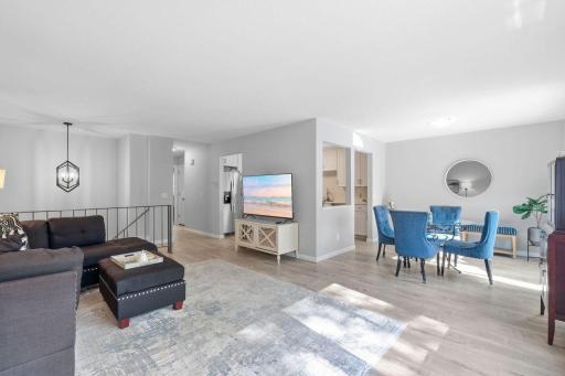 18385 Creeks Bend Drive, Minnetonka, MN 55345