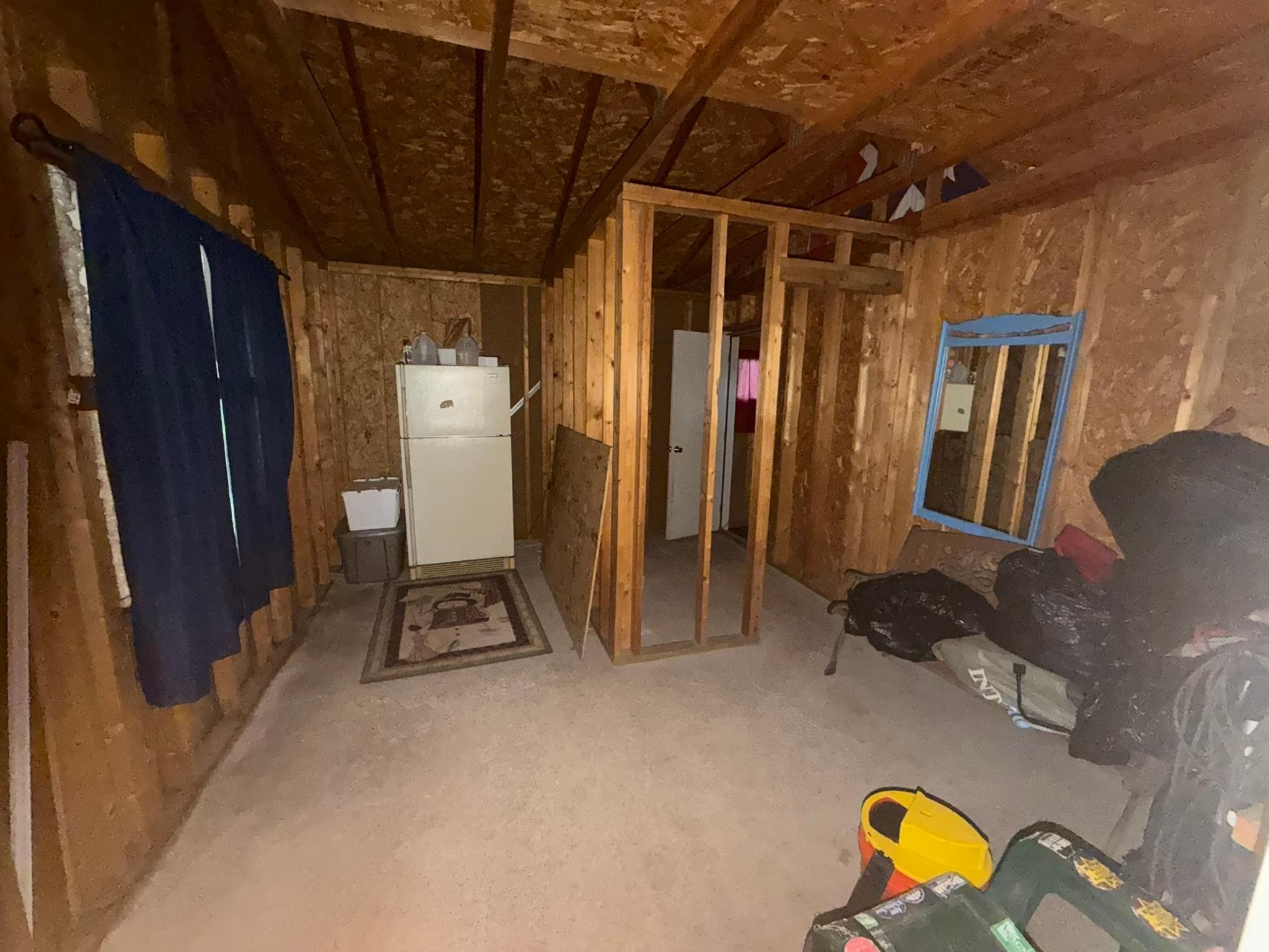 Lower Possible living area in Garage