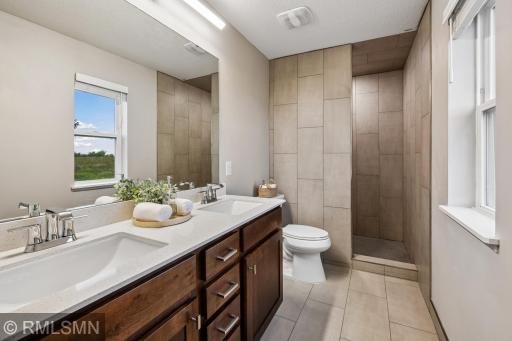 1909 Meridian Curve, Carver, MN 55315