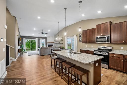 1909 Meridian Curve, Carver, MN 55315