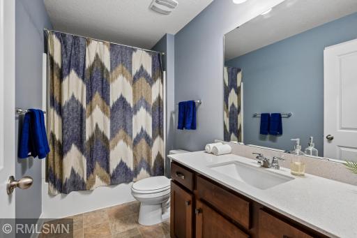 1909 Meridian Curve, Carver, MN 55315