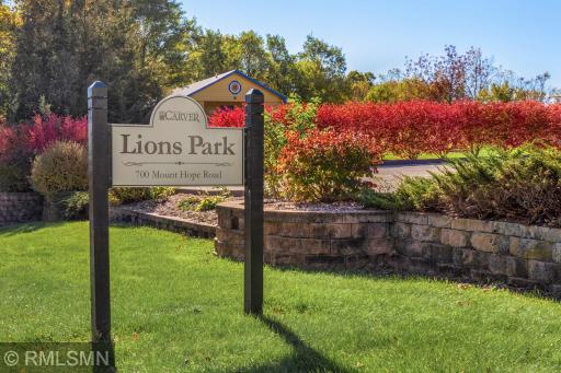 1909 Meridian Curve, Carver, MN 55315