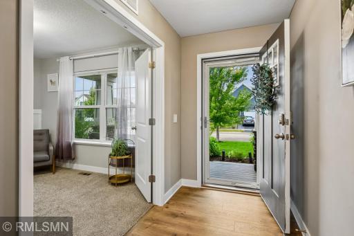 1909 Meridian Curve, Carver, MN 55315