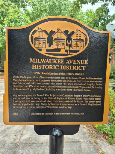 2112 Milwaukee Avenue, Minneapolis, MN 55404
