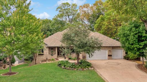 15920 37th Avenue N, Minneapolis, MN 55446