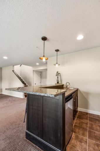 1430 Palisade Path, Woodbury, MN 55129