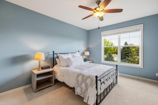 1430 Palisade Path, Woodbury, MN 55129