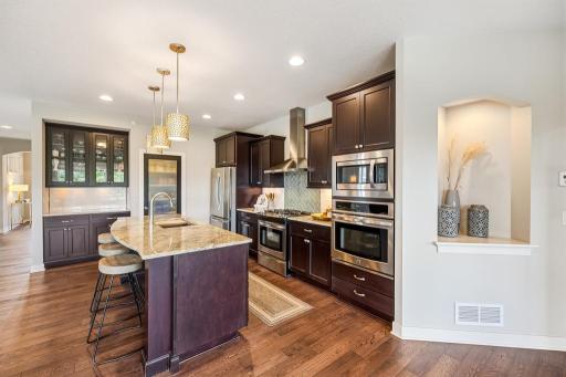 1430 Palisade Path, Woodbury, MN 55129