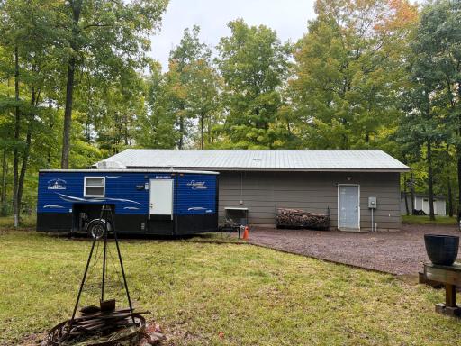 25x50 garage w/ 100amp electric!