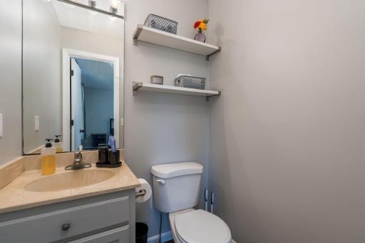 17-web-or-mls-107-meadow-ln.jpg