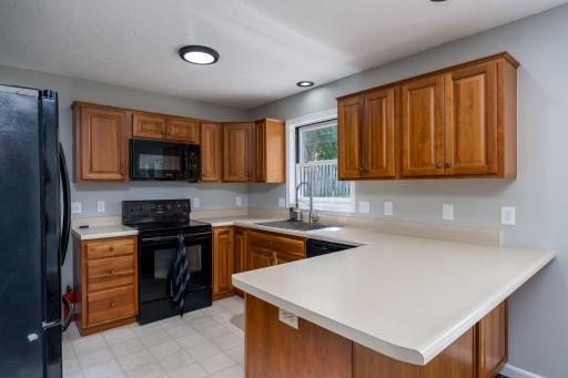 12-web-or-mls-107-meadow-ln.jpg