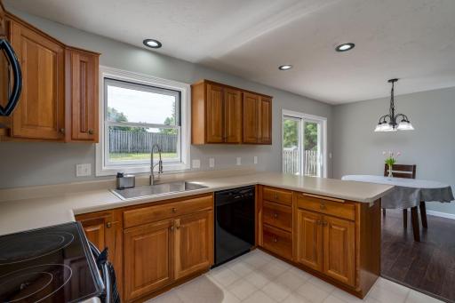 13-web-or-mls-107-meadow-ln.jpg
