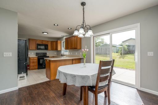 9-web-or-mls-107-meadow-ln.jpg