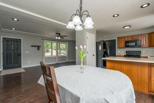 11-web-or-mls-107-meadow-ln.jpg