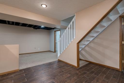 31-web-or-mls-107-meadow-ln.jpg