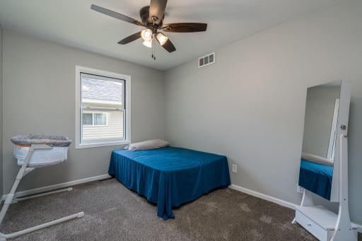 18-web-or-mls-107-meadow-ln.jpg