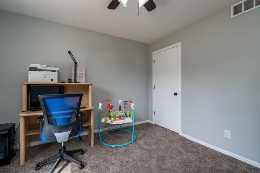 21-web-or-mls-107-meadow-ln.jpg