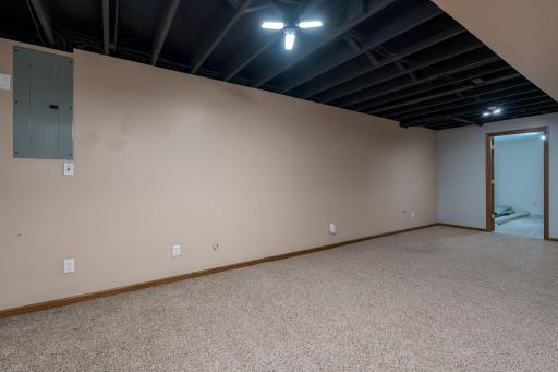 28-web-or-mls-107-meadow-ln.jpg