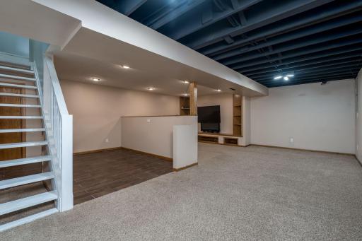 23-web-or-mls-107-meadow-ln.jpg