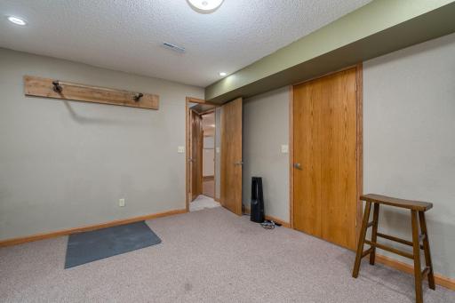 33-web-or-mls-107-meadow-ln.jpg