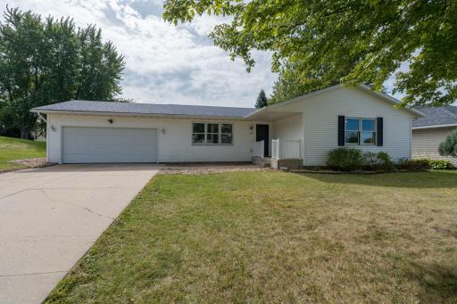 1-web-or-mls-107-meadow-ln.jpg