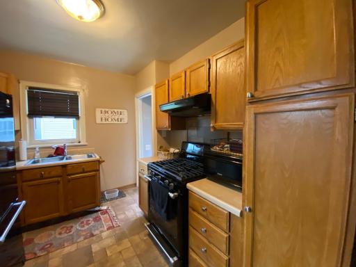 1408 Dunham Street, Albert Lea, MN 56007