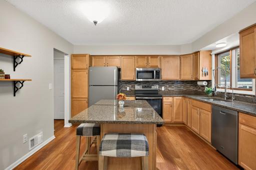 4270 Victoria Street N, Shoreview, MN 55126