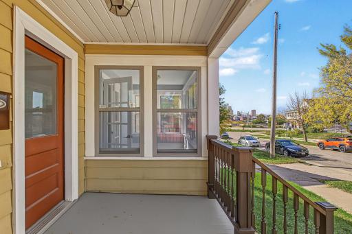 670 Conway Street, Saint Paul, MN 55106