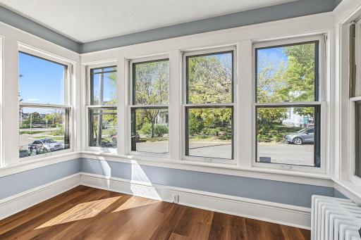 670 Conway Street, Saint Paul, MN 55106