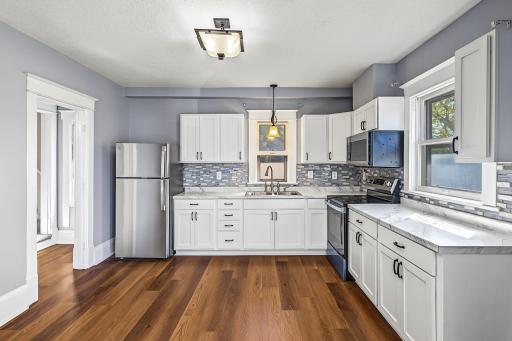 670 Conway Street, Saint Paul, MN 55106